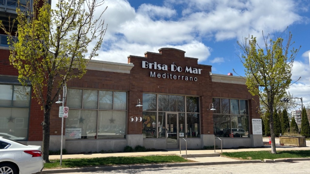 Brunch restaurant planned for Third Ward riverfront space — Madison Dining news